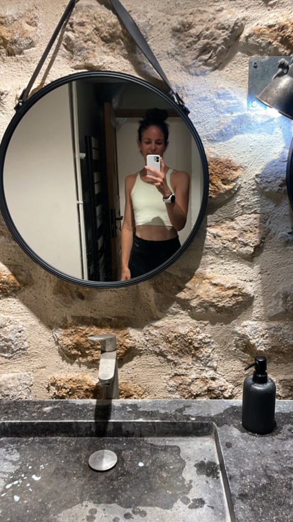 solo trip Paris yoga naya studio