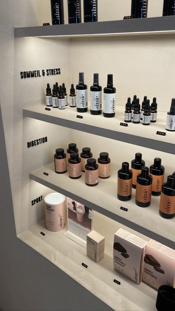 solo trip Paris boutique aime skincare produits