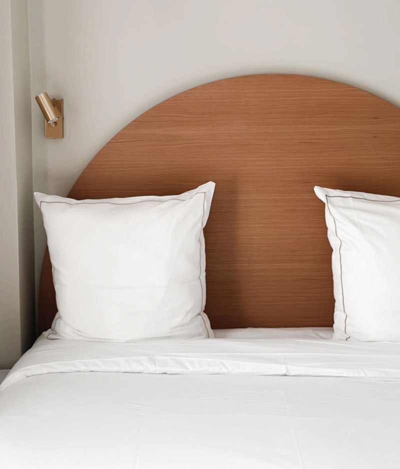 solo trip Paris hotel Ami